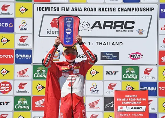 Bikin Bangga, Pebalap Astra Honda Kumandangkan Indonesia Raya di ARRC Buriram